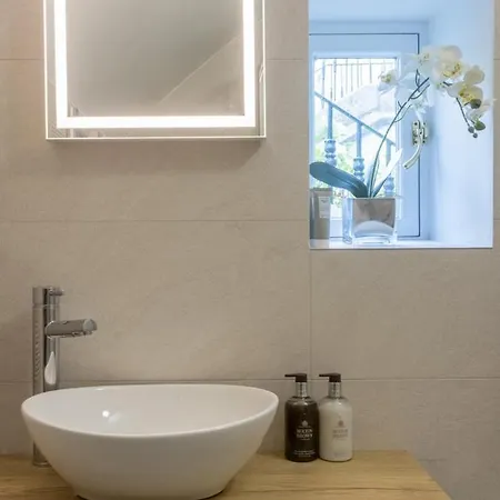 Guestready - Charming Studio In Blackrock Apartment