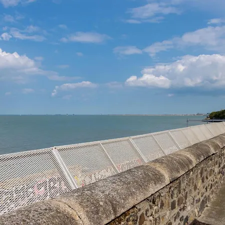 Guestready - Charming Studio In Blackrock Apartment